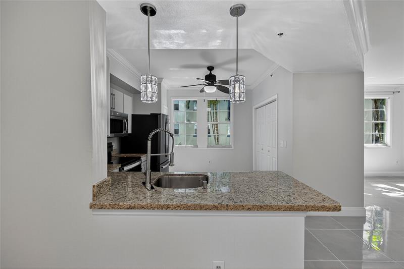 Image 21 of 67 For 533 3rd Ave  221