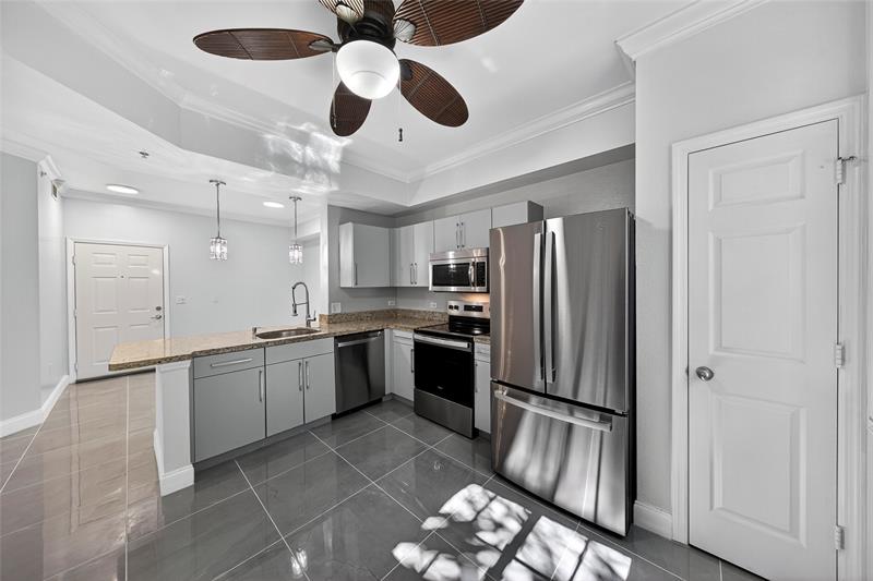 Image 27 of 67 For 533 3rd Ave  221