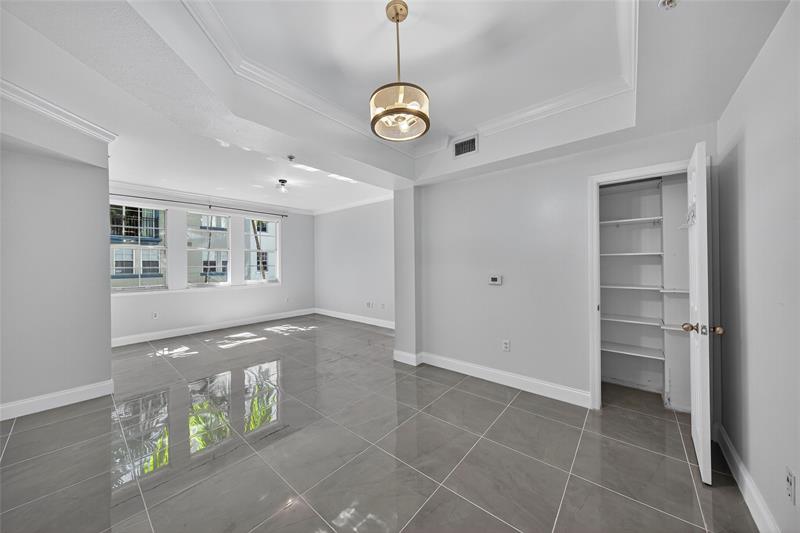 Image 28 of 67 For 533 3rd Ave  221