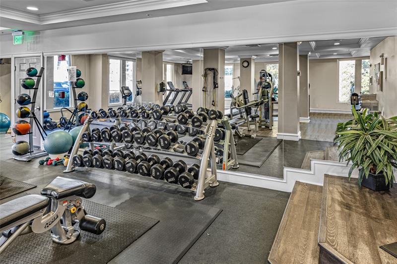 Image 40 of 67 For 533 3rd Ave  221