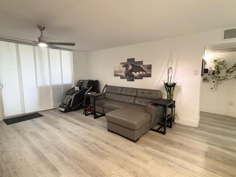 Image 11 of 22 For 3750 170th St  107