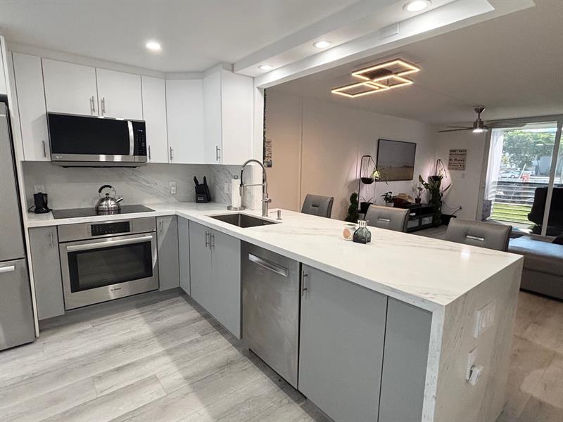 Image 5 of 22 For 3750 170th St  107