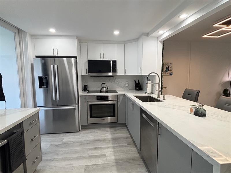 Image 6 of 22 For 3750 170th St  107