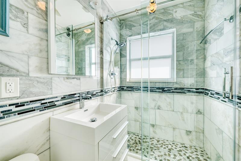 Image 8 of 16 For 625 Orton Avenue  16