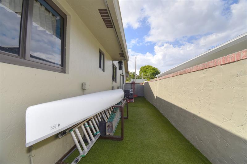 Image 54 of 60 For 4148 19th Ter