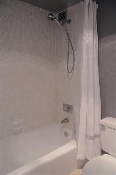 Image 12 of 13 For 11111 Biscayne Blvd  1901