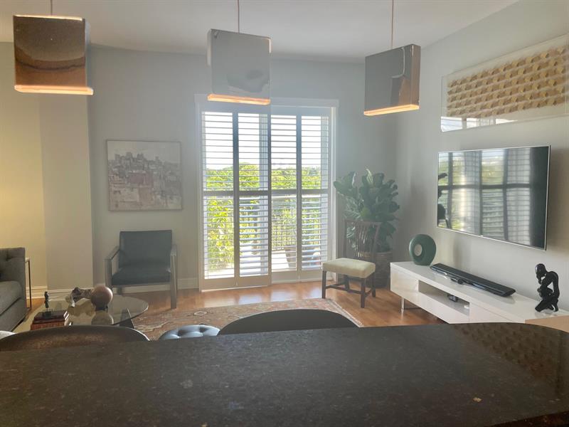 Image 11 of 60 For 2609 14th Ave  402