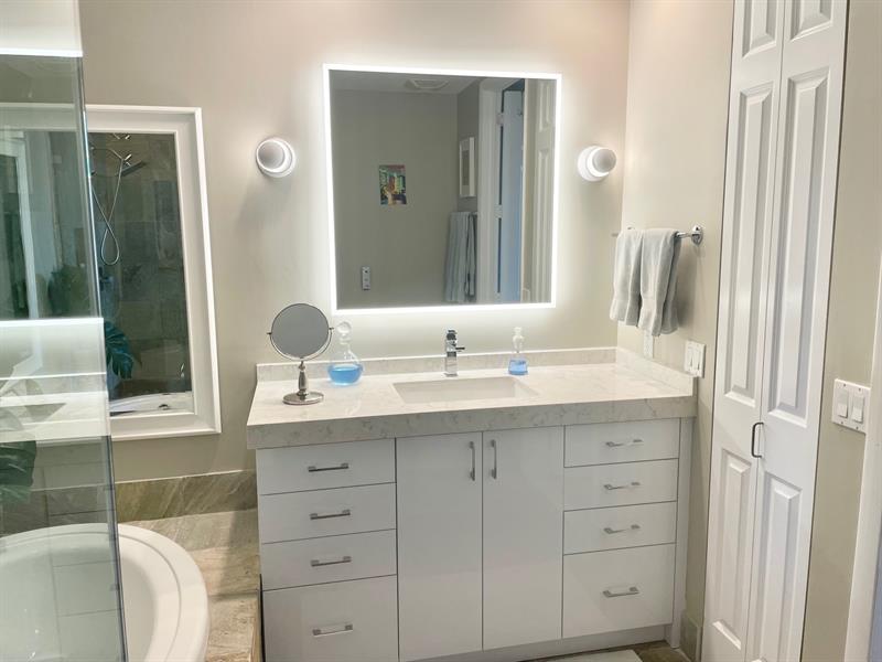 Image 19 of 60 For 2609 14th Ave  402