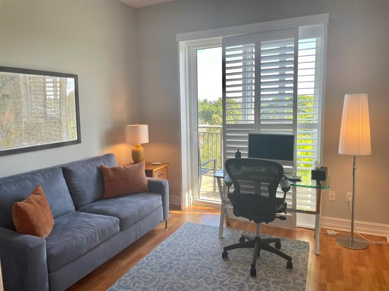Image 28 of 60 For 2609 14th Ave  402