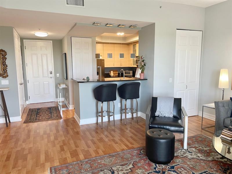 Image 3 of 60 For 2609 14th Ave  402