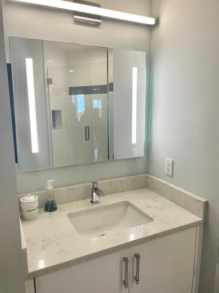Image 31 of 60 For 2609 14th Ave  402