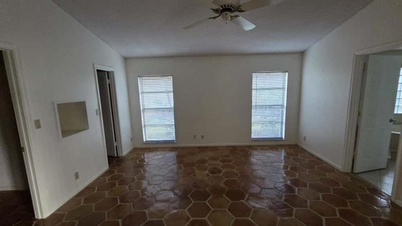 Image 10 of 29 For 20167 Back Nine Dr