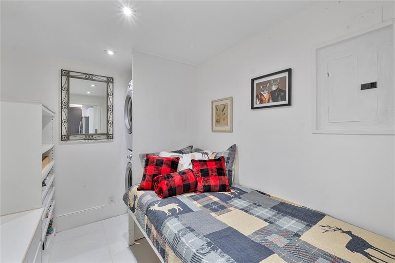 Image 19 of 25 For 119 19th Ct  114g