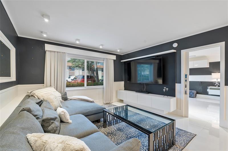 Image 5 of 25 For 119 19th Ct  114g