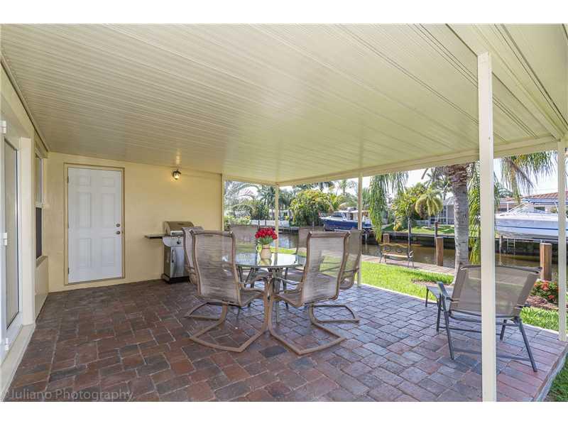 Image 19 of 22 For 160 12th St  