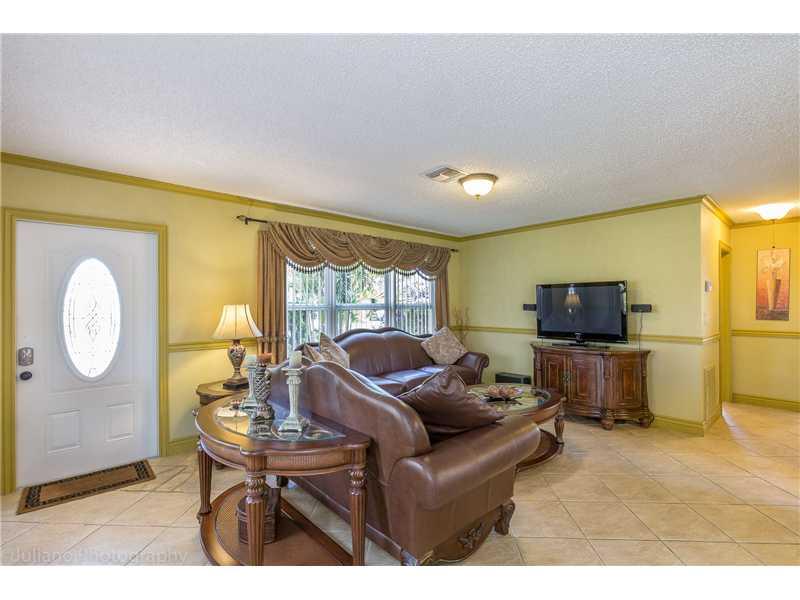 Image 4 of 22 For 160 12th St  