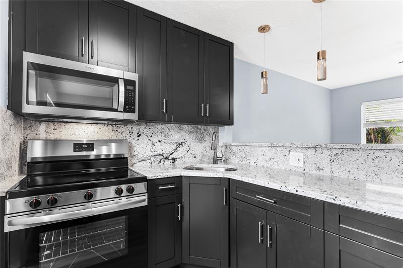 Image 7 of 18 For 4751 21st Ter  3