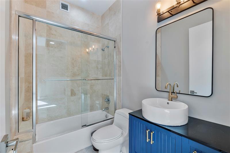 Image 36 of 51 For 3270 15th St
