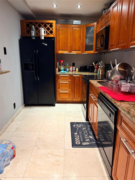 Image 10 of 12 For 505 Spencer Dr  210