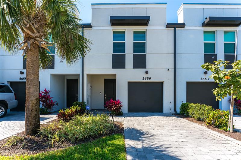 Details for 5659 Enclave Dr, Mangonia Park, FL 33407