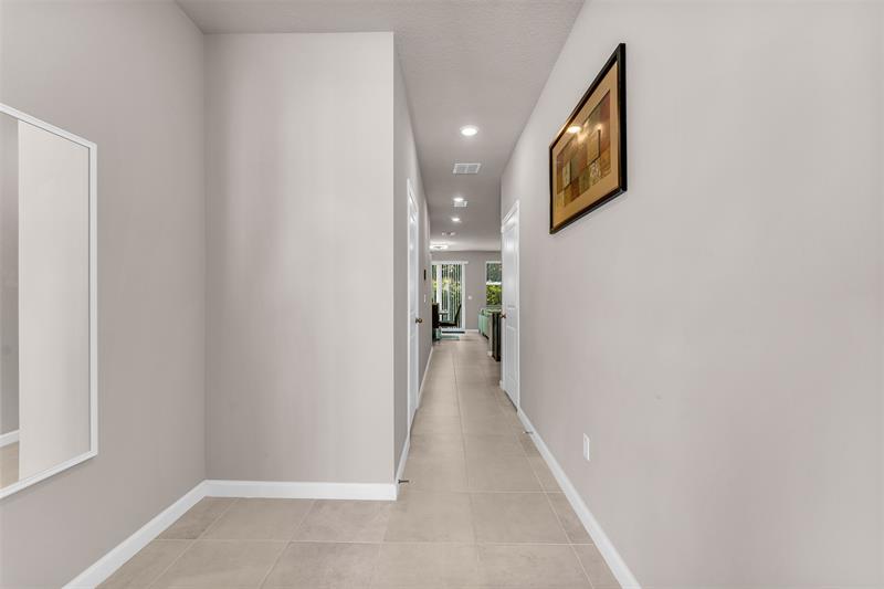 Image 11 of 39 For 5659 Enclave Dr
