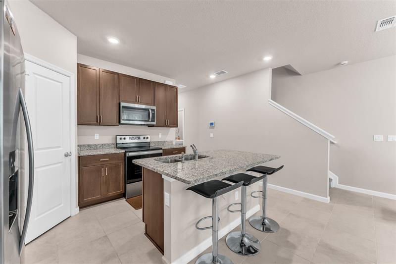 Image 17 of 39 For 5659 Enclave Dr