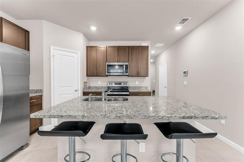 Image 18 of 39 For 5659 Enclave Dr