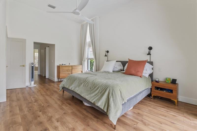 Image 19 of 39 For 4911 96th Dr