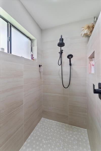 Image 21 of 39 For 4911 96th Dr