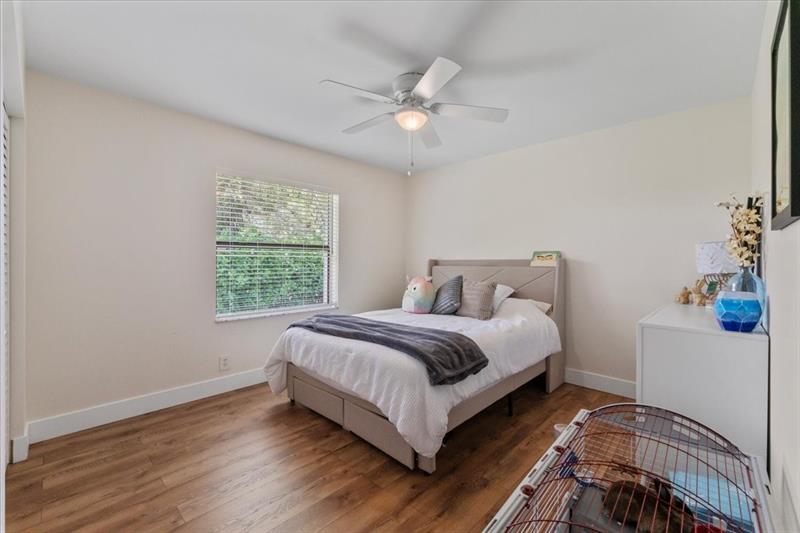 Image 22 of 39 For 4911 96th Dr