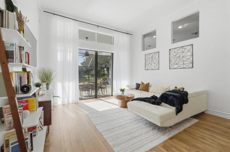 Image 4 of 39 For 4911 96th Dr