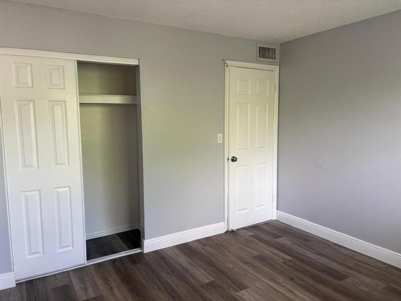 Image 6 of 8 For 5801 17th Pl  12