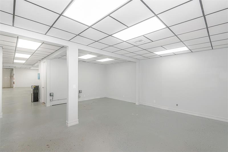 Image 19 of 45 For 3650 Coral Ridge Dr  102