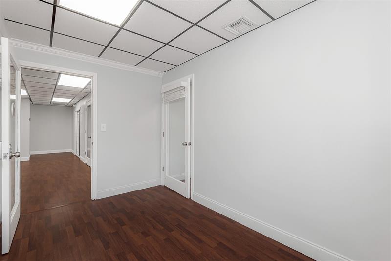 Image 27 of 45 For 3650 Coral Ridge Dr  102