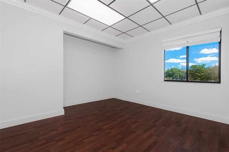 Image 28 of 45 For 3650 Coral Ridge Dr  102