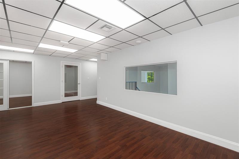 Image 32 of 45 For 3650 Coral Ridge Dr  102