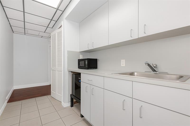 Image 40 of 45 For 3650 Coral Ridge Dr  102