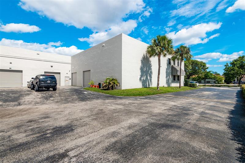 Image 42 of 45 For 3650 Coral Ridge Dr  102