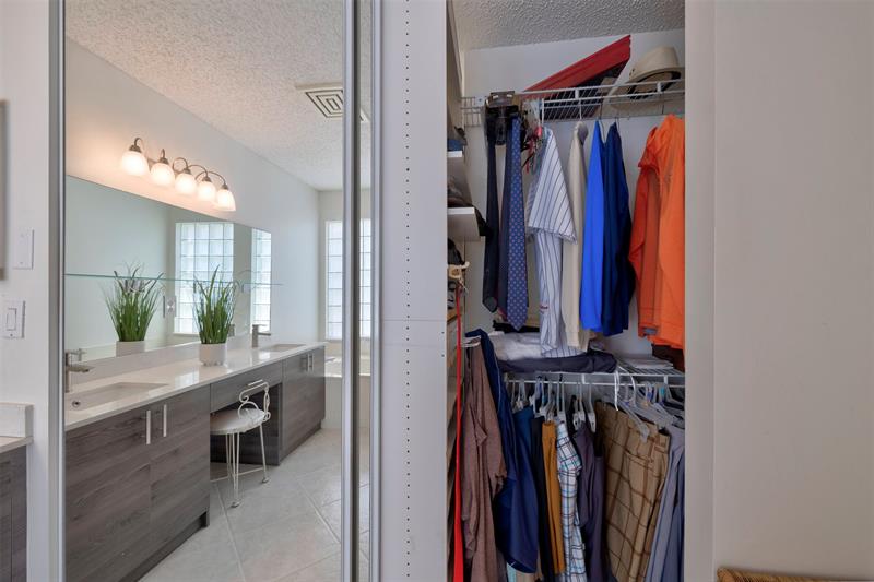 Image 20 of 52 For 11433 49th Drive