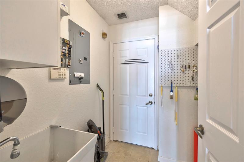 Image 31 of 52 For 11433 49th Drive