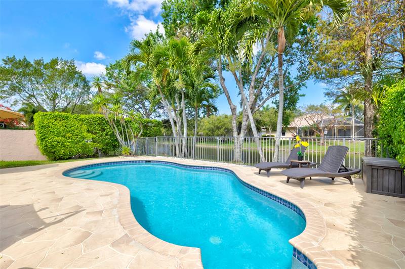 Image 37 of 52 For 11433 49th Drive