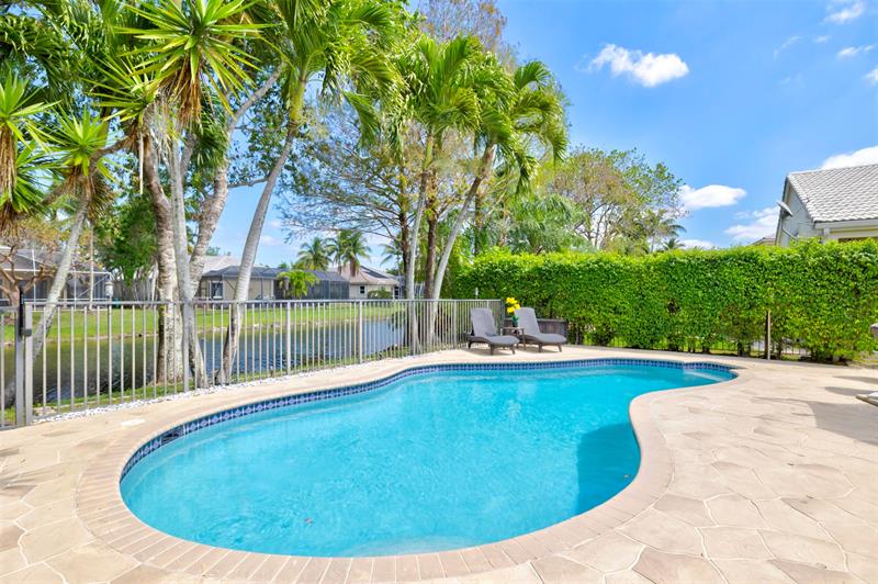 Image 39 of 52 For 11433 49th Drive