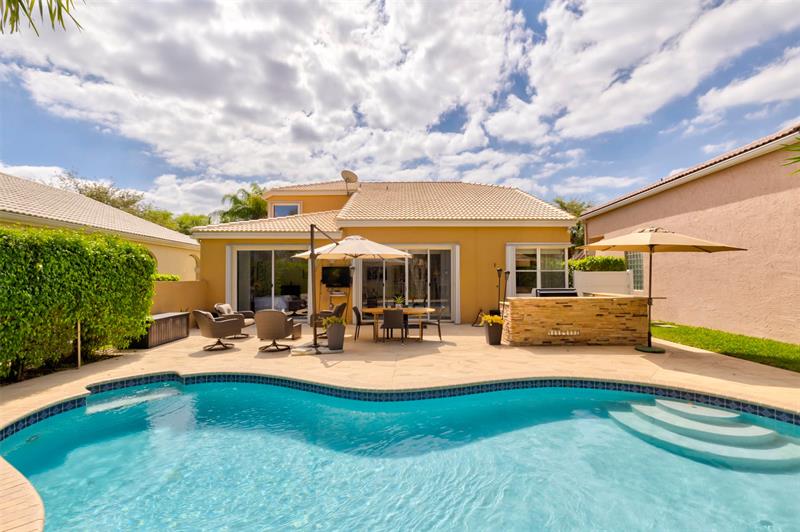 Image 4 of 52 For 11433 49th Drive