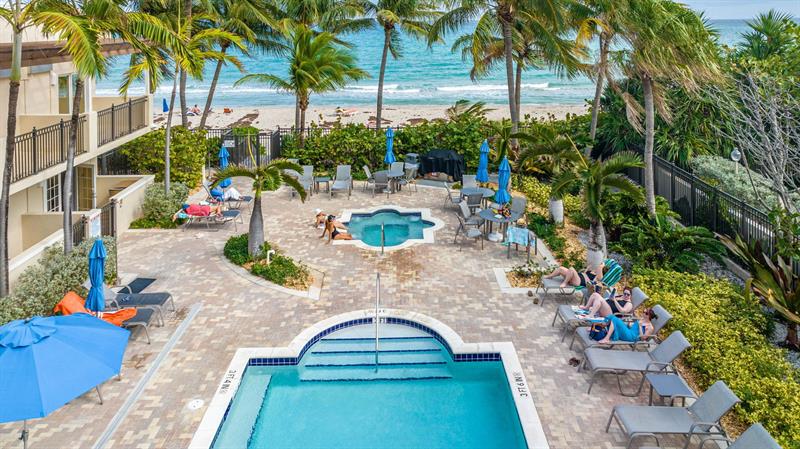 Image 41 of 43 For 2011 Ocean Blvd  206