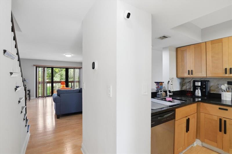 Image 18 of 50 For 7793 Grande St  7793