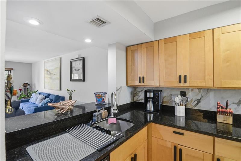 Image 20 of 50 For 7793 Grande St  7793