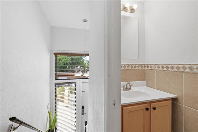 Image 23 of 50 For 7793 Grande St  7793