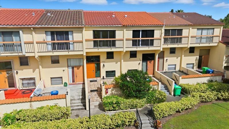 Image 8 of 50 For 7793 Grande St  7793