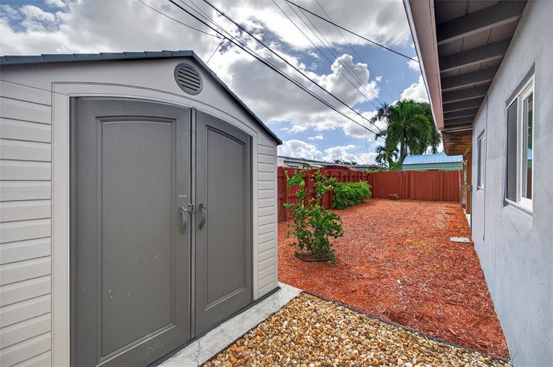 Image 19 of 19 For 5272 4th Ter