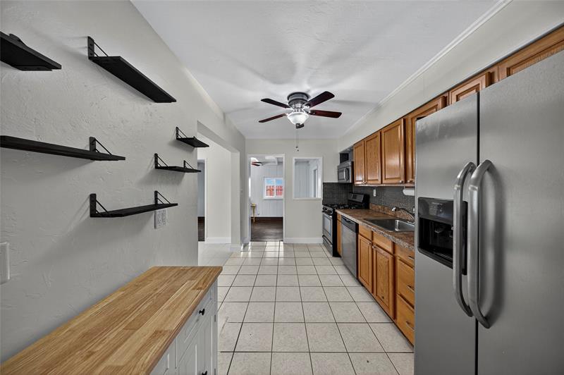 Image 5 of 19 For 5272 4th Ter